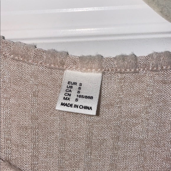 Elegant Beige Sleeveless Dress - Picture 3 of 3